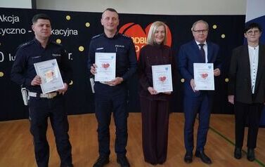 Podsumowanie akcji profilaktycznej &bdquo;Odblask od serca&rdquo; w Szkole Podstawowej w Nowej Słupi 4
