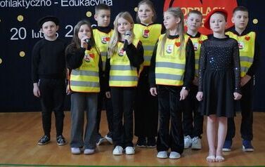 Podsumowanie akcji profilaktycznej &bdquo;Odblask od serca&rdquo; w Szkole Podstawowej w Nowej Słupi 26