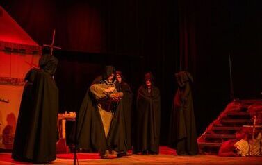 &bdquo;Noc Dziad&oacute;w&rdquo; w Rudkach. Teatr, pamięć i tradycja, kt&oacute;re łączą pokolenia 4