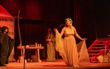 &bdquo;Noc Dziad&oacute;w&rdquo; w Rudkach. Teatr, pamięć i tradycja, kt&oacute;re łączą pokolenia 11