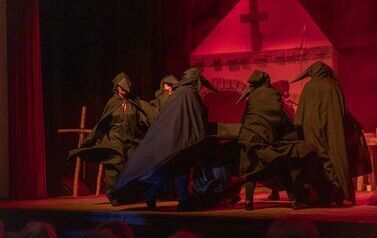 &bdquo;Noc Dziad&oacute;w&rdquo; w Rudkach. Teatr, pamięć i tradycja, kt&oacute;re łączą pokolenia 19