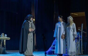 &bdquo;Noc Dziad&oacute;w&rdquo; w Rudkach. Teatr, pamięć i tradycja, kt&oacute;re łączą pokolenia 25