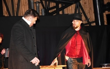 Nocne Mickiewicza rozmowy - Amatorski Teatr "Święty Spok&oacute;j" 20 maja 2023 37