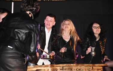 Nocne Mickiewicza rozmowy - Amatorski Teatr "Święty Spok&oacute;j" 20 maja 2023 44