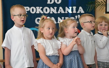 Otwarcie boiska szkolnego w Starej Słupi. Festyn profilaktyczny. 4 czerwca 2023.  83