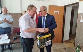 Sołtysi z Gminy Nowa Słupia na XXXI Zjeździe Sołtys&oacute;w Wojew&oacute;dztwa Świętokrzyskiego. Wyr&oacute;żnienie dla Adama Sałaty 2