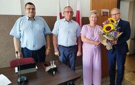 Burmistrz Gminy Nowa Słupia z jednogłośnym wotum zaufania i absolutorium 1