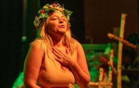 &bdquo;Noc Dziad&oacute;w&rdquo; w Rudkach. Teatr, pamięć i tradycja, kt&oacute;re łączą pokolenia 10