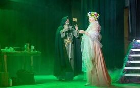 &bdquo;Noc Dziad&oacute;w&rdquo; w Rudkach. Teatr, pamięć i tradycja, kt&oacute;re łączą pokolenia 14