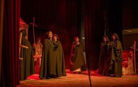 &bdquo;Noc Dziad&oacute;w&rdquo; w Rudkach. Teatr, pamięć i tradycja, kt&oacute;re łączą pokolenia 29