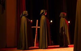 &bdquo;Noc Dziad&oacute;w&rdquo; w Rudkach. Teatr, pamięć i tradycja, kt&oacute;re łączą pokolenia 31