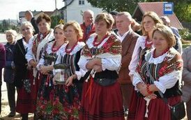 Odsłonięto i poświęcono pomnik  pomordowanych podczas II wojny światowej mieszkańc&oacute;w Dębna i Jeziorka. 6.10.2023 50