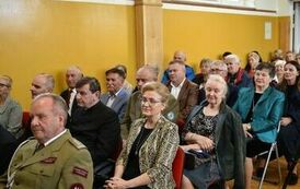 Odsłonięto i poświęcono pomnik  pomordowanych podczas II wojny światowej mieszkańc&oacute;w Dębna i Jeziorka. 6.10.2023 90