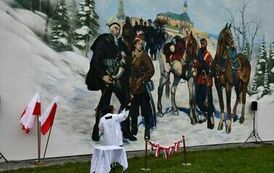 Gminne Obchody Święta Niepodległości. Odsłonięcie muralu przy SP Nowa Słupia 15
