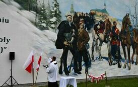 Gminne Obchody Święta Niepodległości. Odsłonięcie muralu przy SP Nowa Słupia 16