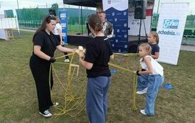 Piknik edukacyjno-zawodowy. Rudki 3 sierpnia. Przy Zespole Szk&oacute;ł w Rudkach. 2