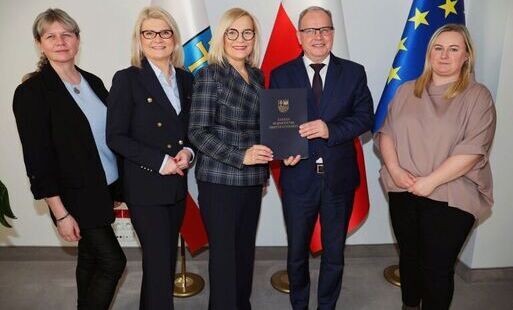 Zdjęcie do Blisko 1,3 mln zł z funduszy unijnych na wsparcie rodzin w gminie Nowa Słupia. W Rudkach powstanie nowoczesna świetlica dla dzieci!