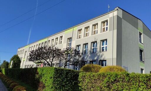 Zdjęcie do GRATULACJE NA ZAKOŃCZENIE ROKU SZKOLNEGO&nbsp; DLA UCZNI&Oacute;W I ABSOLWENT&Oacute;W SZKOŁY PODSTAWOWEJ&nbsp; IM. S. STASZICA W RUDKACH