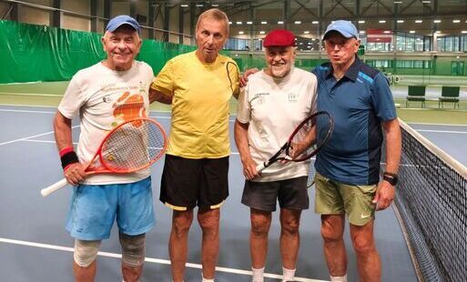Zdjęcie do Marian Mocoń ze srebrnym medalem Międzynarodowego Turnieju&nbsp;Tenisa Ziemnego ITF 400 na Łotwie.
