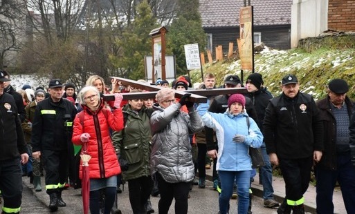 Zdjęcie do Droga Krzyżowa z Nowej Słupi na Święty Krzyż 2023